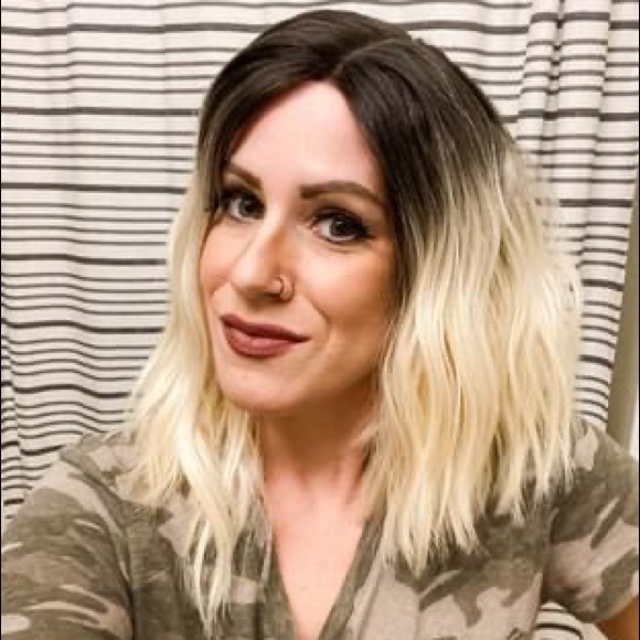 Wig - Picture 3 of 4